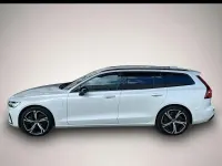 Gebraucht Volvo V60 Plus 455 PS (334 kW) 2023 Manufacturer Kombi