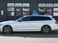 Gebraucht Volvo V90 Plus 197 PS (144 kW) 2023 Crystal white / metallic Kombi