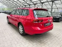 Używany VW Passat Conceptline 150 KM (110 kW) 2024 Czerwony Kombi