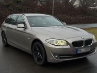 Gebraucht BMW 525 218 PS (160 kW) 2012 Gold Kombi