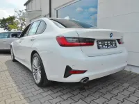Gebraucht BMW 318 Performance 150 PS (110 kW) 2020 Weiß Limousine