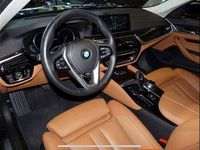 gebraucht BMW 530 530 e Luxury Line 8-fach Bereifung