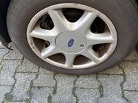 Second-hand Ford Focus 101 CP (74 kW) 2001 Argintiu Berlinǎ