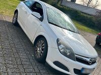 Second-hand Opel Astra 100 CP (73 kW) 2009 Alb Coupe