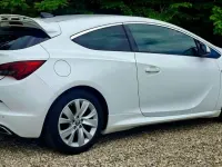 Gebraucht Opel Astra GTC OPC 280 PS (205 kW) 2016 Weiß Coupé