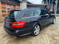 Gebraucht Mercedes E350 AMG line 265 PS (194 kW) 2011 Schwarz Kombi