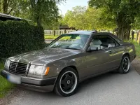 Gebraucht Mercedes E230 132 PS (97 kW) 1987 Braun Coupé