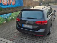 Gebraucht VW Passat 150 PS (110 kW) 2018 Grau Kombi