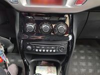 Gebraucht Citroën C3 68 PS (50 kW) 2014 Rot Limousine