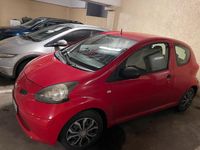 Gebraucht Toyota Aygo 68 PS (50 kW) 2006 Rot Kleinwagen