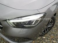 Gebraucht Mercedes B180 Advanced 116 PS (85 kW) 2023 Grau Van / Kleinbus