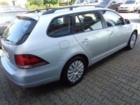 Gebraucht VW Golf VI 105 PS (77 kW) 2012 Silber metallic Kleinwagen