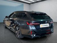 Neu BMW 540 286 PS (210 kW) 2025 Grau Kombi
