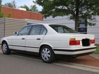 Używany BMW 520 150 KM (110 kW) 1990 Biały Sedan/Limuzyna