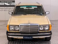 Gebraucht Mercedes 200 90 PS (66 kW) 1979 Beige Limousine