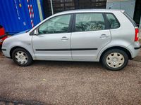 Gebraucht VW Polo 64 PS (47 kW) 2005 Silber Kleinwagen