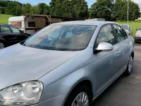 Gebraucht VW Jetta 107 PS (78 kW) 2006 Silber Limousine
