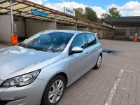 Gebraucht Peugeot 308 Active 125 PS (91 kW) 2014 Grau Limousine