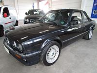 Gebraucht BMW 325 Cabriolet 122 PS (89 kW) 1986 Schwarz metallic Cabrio
