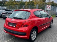 Gebraucht Peugeot 207 75 PS (55 kW) 2009 Rot Kleinwagen