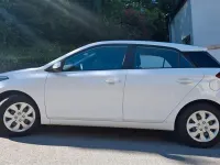Gebraucht Hyundai i20 Classic 75 PS (55 kW) 2017 Weiß Kleinwagen