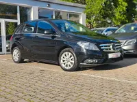 Gebraucht Mercedes B180 122 PS (89 kW) 2013 Schwarz Van / Kleinbus