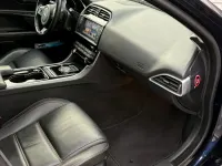 Käytetty Jaguar XE 180 HP (132 kW) 2016 Sininen Sedan