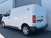 Używany Citroën Jumpy Business Class 122 KM (89 kW) 2019 Biały Minivan