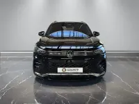 Gebraucht VW Tiguan R-line 193 PS (141 kW) 2024 Deep black perleffekt SUV