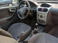 Second-hand Opel Corsa 75 CP (55 kW) 2003 Argintiu Hatchback