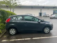 Gebraucht Ford Fiesta 60 PS (44 kW) 2010 Grau Kleinwagen