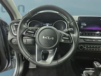 Gebraucht Kia Ceed 120 PS (88 kW) 2023 Silber Kleinwagen