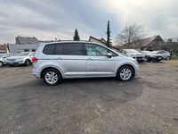 Gebraucht VW Touran 150 PS (110 kW) 2021 Grau Van / Kleinbus