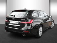 Gebraucht BMW 330e Advantage 292 PS (214 kW) 2021 Grau Kombi