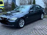 Gebraucht BMW 320 184 PS (135 kW) 2008 Schwarz Limousine