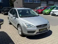 Gebraucht Ford Focus Trend 116 PS (85 kW) 2005 Silber Limousine