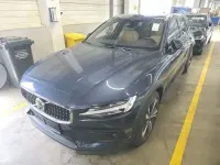 Gebraucht Volvo V60 Plus 197 PS (144 kW) 2023 Blau Kombi
