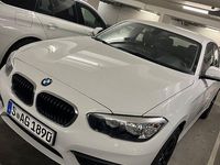 Gebraucht BMW 116 109 PS (80 kW) 2015 Weiß Kleinwagen