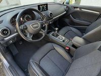 Gebraucht Audi A3 Ambiente 110 PS (80 kW) 2015 Silber Limousine