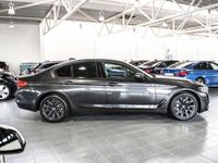 gebraucht BMW 530 i xDrive Sport Line HiFi DAB AdKurvenl ParkAs