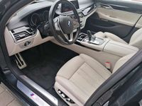 gebraucht BMW 740 d xDrive M Sportpaket -HUD -Glasdach -Laser