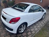 Gebraucht Peugeot 207 CC 120 PS (88 kW) 2014 Weiß Cabrio
