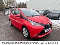 Gebraucht Toyota Aygo X-play 69 PS (50 kW) 2016 Rot Kleinwagen