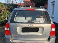 Gebraucht Kia Carnival 150 PS (110 kW) 2007 Silber Van / Kleinbus