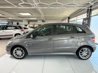 Gebraucht Mercedes B180 116 PS (85 kW) 2009 Grau Van / Kleinbus
