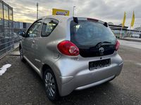 Gebraucht Toyota Aygo Edition 68 PS (50 kW) 2008 Silber Kleinwagen