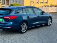 Gebraucht Ford Focus Titanium 120 PS (88 kW) 2020 Blau Kombi