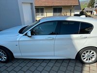 gebraucht BMW 116 i - M-Paket weiss 5 Trg. BJ 2018 49700 km 109 PS manuell
