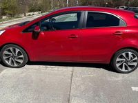 Gebraucht Kia Rio 99 PS (72 kW) 2015 Rot Kleinwagen