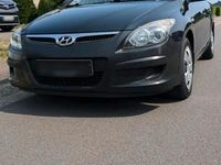 Gebraucht Hyundai i30 108 PS (79 kW) 2009 Schwarz Kombi